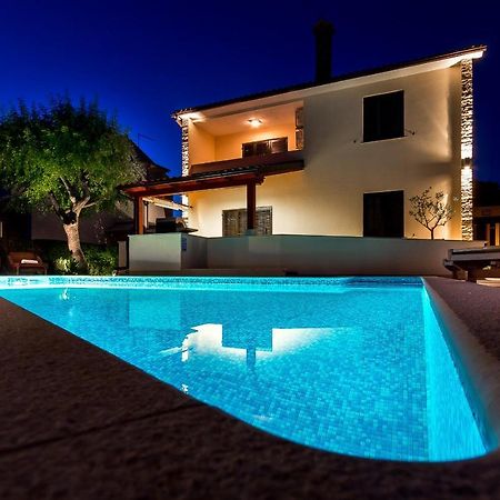 Holiday Home Villa Pula Bilik gambar