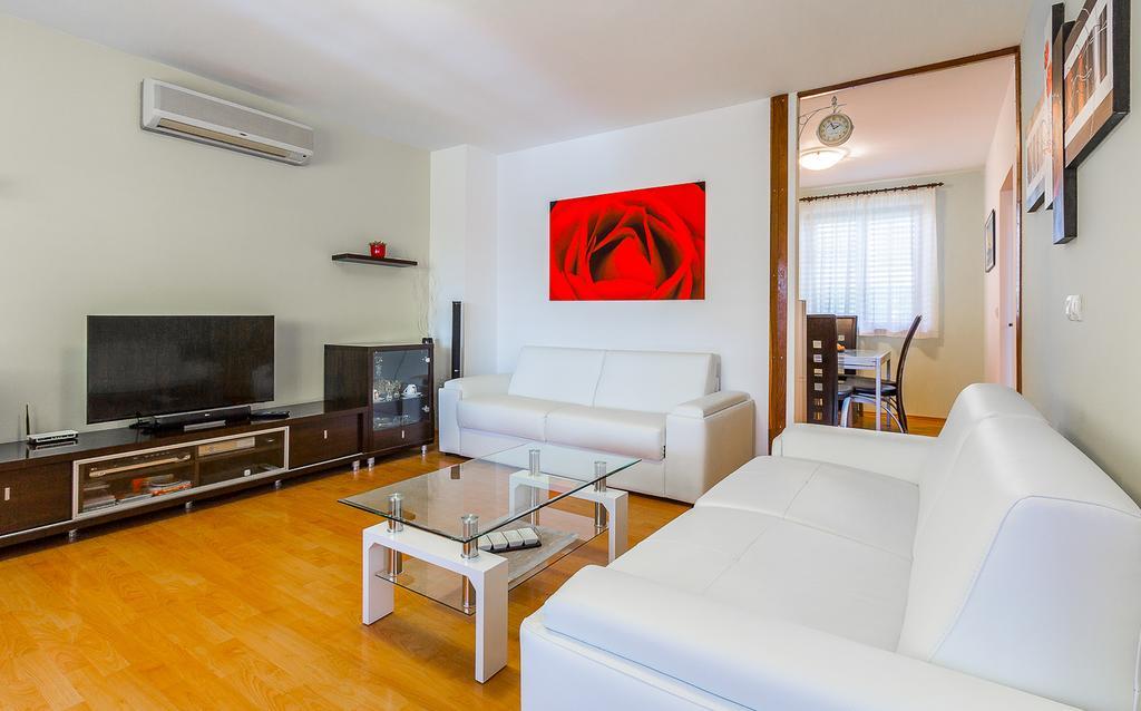 Holiday Home Villa Pula Bilik gambar